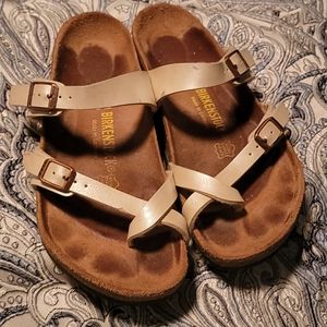 Birkenstocks (cream)